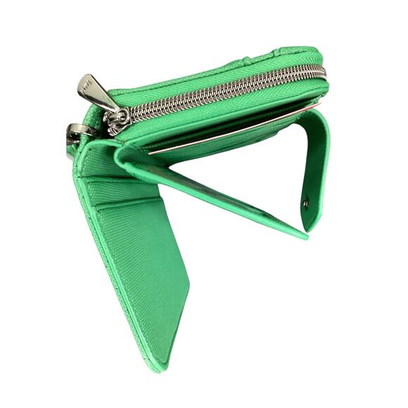 NWOT Wallet/ Wristlet Women’s One Size Dark Metallic Gray Hardware True Green - Picture 5 of 8